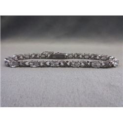 BRACELET - 6TCW WHITE TOPAZ & DIAMOND IN STERLING SILVER CROSS OVER LINK DESIGNED SETTING - RETAIL E