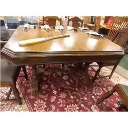 WALNUT DINING TABLE WITH 4 LEAFS - 1920'S