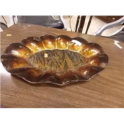 ART GLASS DESIGNED SERVING DISH