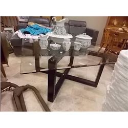 GLASS TOP COFFEE TABLE - SQUARE