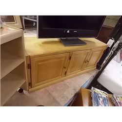 CABINET - 3 DOOR