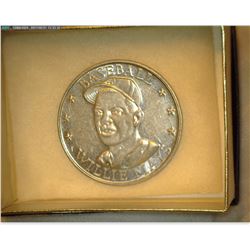 "Baseball Willie Mays", "Top Performers of the Past 25 Years…1945-1971, al., rd., 36mm.