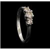 Image 4 : 10KT White Gold 0.30ctw Diamond Three Stone Wedding Ring