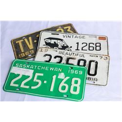 LOT OF VINTAGE LICENCE PLATES