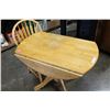 Image 3 : ROUND DROPLEAF MAPLE DINING TABLE