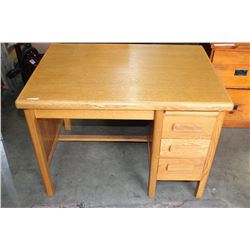 SINGLE PEDESTLE OAK DESK