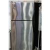 Image 2 : FRIGIDAIRE GALLERY BLACK AND STAINLESS FRIDGE