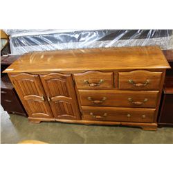 OAK 5-DRAWER DRESSER