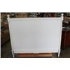 Image 1 : DECORATIVE QUEENSIZE HEADBOARD