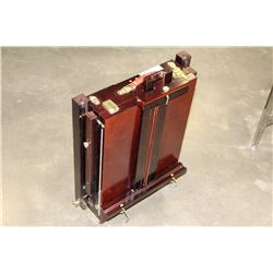 PORTABLE EASEL AND PAINTING CONTENTS