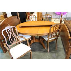 FRENCH PROVINCAL DINING TABLE WITH TWO LEAFS AND FIVE CHAIRS