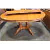 Image 2 : FRENCH PROVINCAL DINING TABLE WITH TWO LEAFS AND FIVE CHAIRS