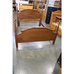 QUEENSIZE OAK BEDFRAME