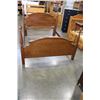 Image 1 : QUEENSIZE OAK BEDFRAME