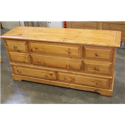 MAPLE 8-DRAWER DRESSER