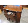 Image 2 : RCA VICTOR TURNTABLE CABINET