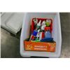 Image 1 : TOTE OF PET CARE SUPPLIES AND BRUSHES