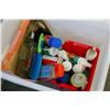 Image 2 : TOTE OF PET CARE SUPPLIES AND BRUSHES