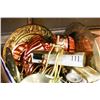 Image 1 : LARGE BOX OF BRASS AND COPPER