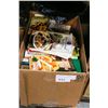 Image 1 : TWO BOXES OF COOK BOOKS