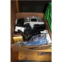 TRAY OF ELECTRONICS AND GPS