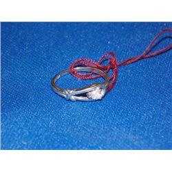 RING - 10K WHITE GOLD WITH GEMSTONE - SZ 4.5 (1.4GM) - RETAIL ESTIMATE $350