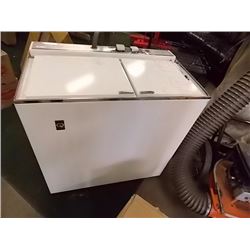 WASHER/DRYER  MACHINE - APARTMENT SZ - 2 SPD SUPER TWIN - SPEED QUEEN WASHER / DRYER