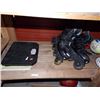 Image 1 : BATHROOM SCALE & ROLLER BLADES