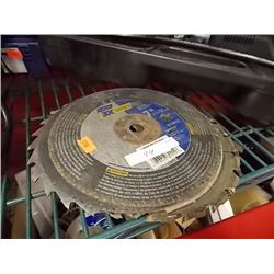 LOT OF SAW BLADES