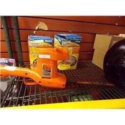 HEDGE TRIMMER - B & D