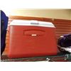 Image 1 : RUBBERMAID COOLER