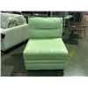 Image 2 : OFF WHITE LEATHER ACCENT CHAIR