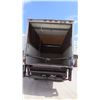 Image 11 : 1997 GMC 7500 CARGO TRUCK 20" CAT 3116 DIESEL 5 SPEED STD - HAS LIFT GATE