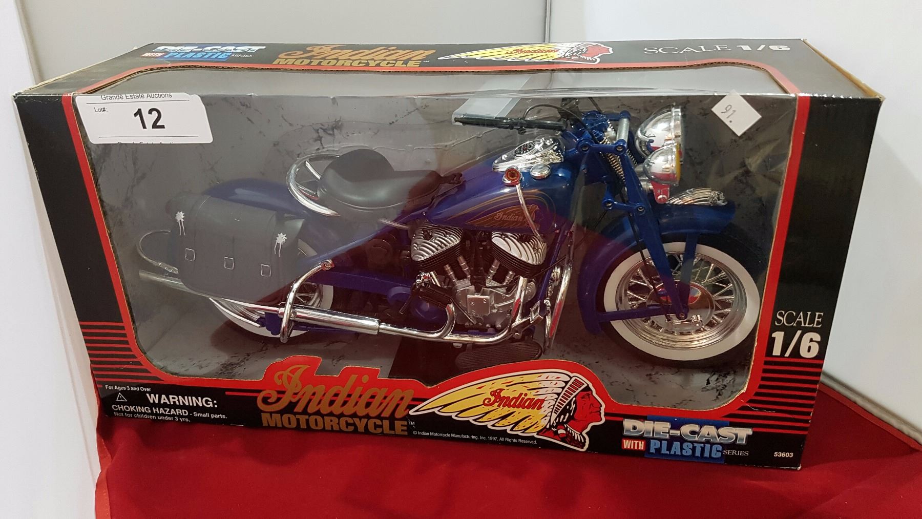 INDIAN MOTORCYCLE DIE CAST 1:6 SCALE