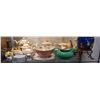 Image 1 : SHELF LOT OF COLLECTIBLE CHINA