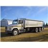 Image 2 : 1996 FREIGHTLINER FL80 TANDEM GRAIN TRUCK