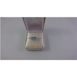 PLATINUM LADIES RING SET WITH THREE OCTAGON PROBABLE AQUAMARINE + 4 SCD TW 4.5 GRAM