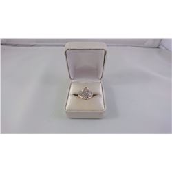 10KT YELLOW GOLD LADIES RING SET WITH APPROX 52 SCD TW 5.5GRAM REPLACEMENT VALUE $750