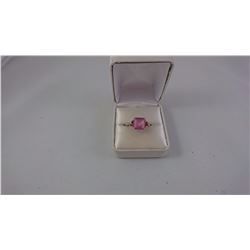 10KT YELLOW GOLD LADIES RING SET WITH SQUARE SYNTHETIC PINK STONE