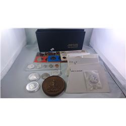 USA AND WORLD SOUVENIR COINS & MEDALLIONS INCL. GAMING TOKENS, SOME SILVER ETC.