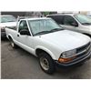 Image 2 : 2000 CHEVROLET S10, 2DR PU, WHITE, VIN # 1GCCS14W9YK271750
