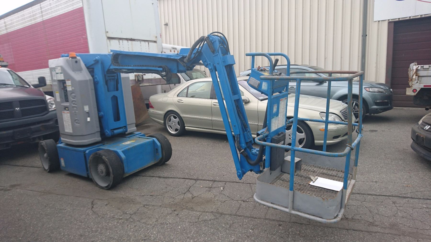 GENIE Z 30N ELECTRIC ARTICULATING BOOM LIFT 30 FT WORKING HEIGHT NO genie-z-30n-electric-articulating-boom-lift-30-ft-working-height-no