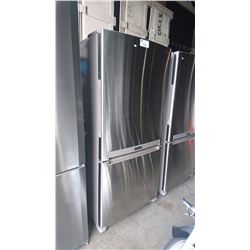 SAMSUNG STAINLESS STEEL MODEL RB194ACRS REFRIGERATOR WITH BOTTOM FREEZER