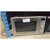 Image 2 : PANASONIC STAINLESS STEEL MICROWAVE OVEN, AND A BLACK PANASONIC MICROWAVE OVEN