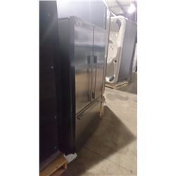 FISHER & PAYKEL STAINLESS STEEL REFRIGERATOR WITH BOTTOM FREEZER