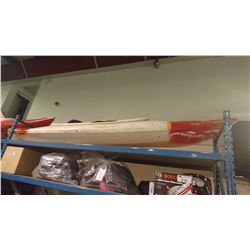 9' RED/WHITE KAYAK