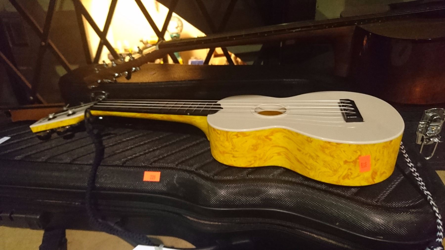 Jasmine S45 Sk Acoustic Guitar With Case Ukulele