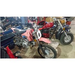 2005 LONCIN  GAS POWERED DIRT BIKE PINK VIN # L4PBUEBB151018088 NO KEY AND NO REGISTRATION