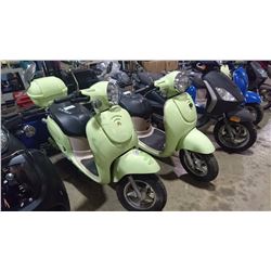 GREEN MOTORINO XPE ELECTRIC SCOOTER NO KEY AND NO REGISTRATION NO CHARGER