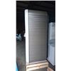 Image 2 : CAL SPA SILVER GREY ACRY 90X90, MIST BASE, 35 JETS, LOUNGER, WATERFALL CASCADE, 5BHP 2SPD 60HZ,